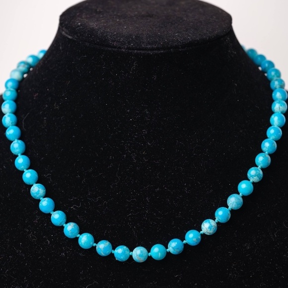 Jewelry - Cinderella inspired Vintage Howlite statement necklace Super Delicate